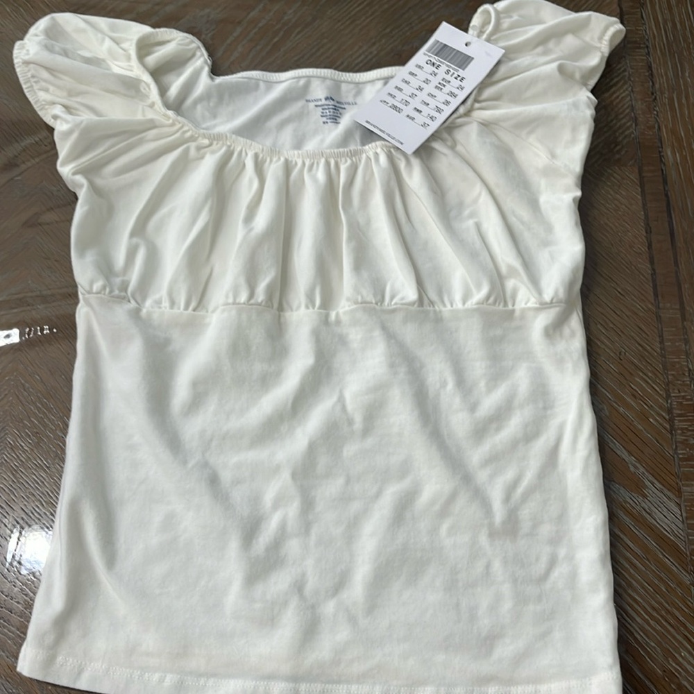 BRANDY MELVILLE CASEY TOP BRAND NEW WITH TAGS